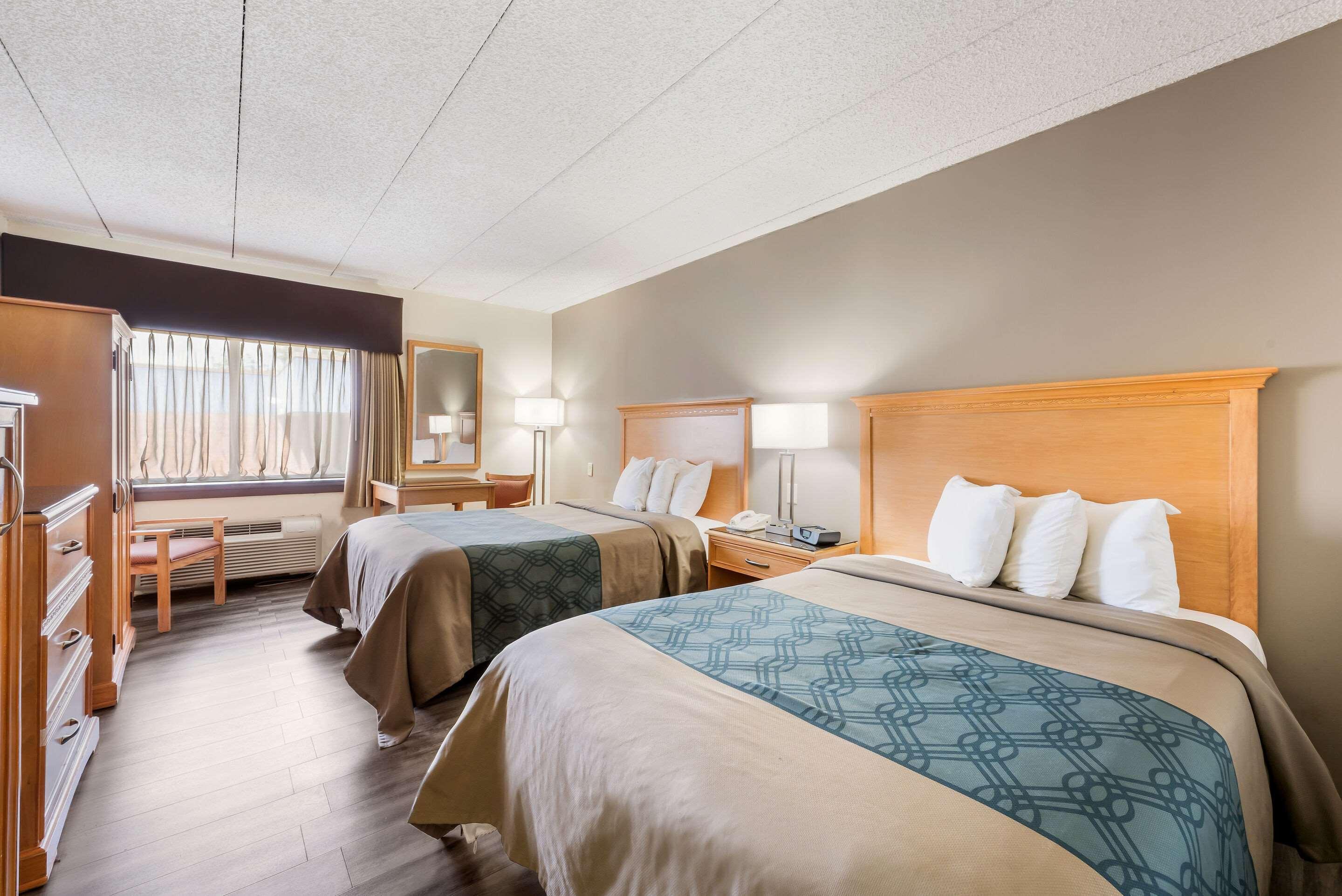 Econo Lodge Квакертаун Екстер'єр фото