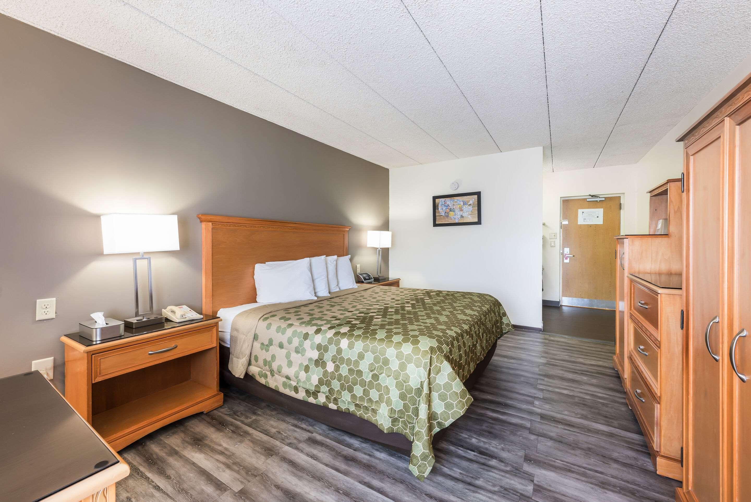 Econo Lodge Квакертаун Екстер'єр фото
