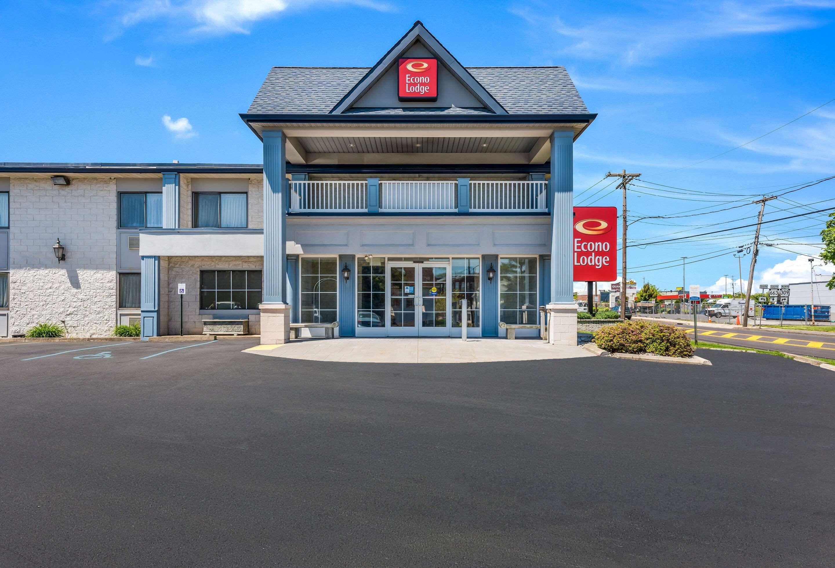 Econo Lodge Квакертаун Екстер'єр фото
