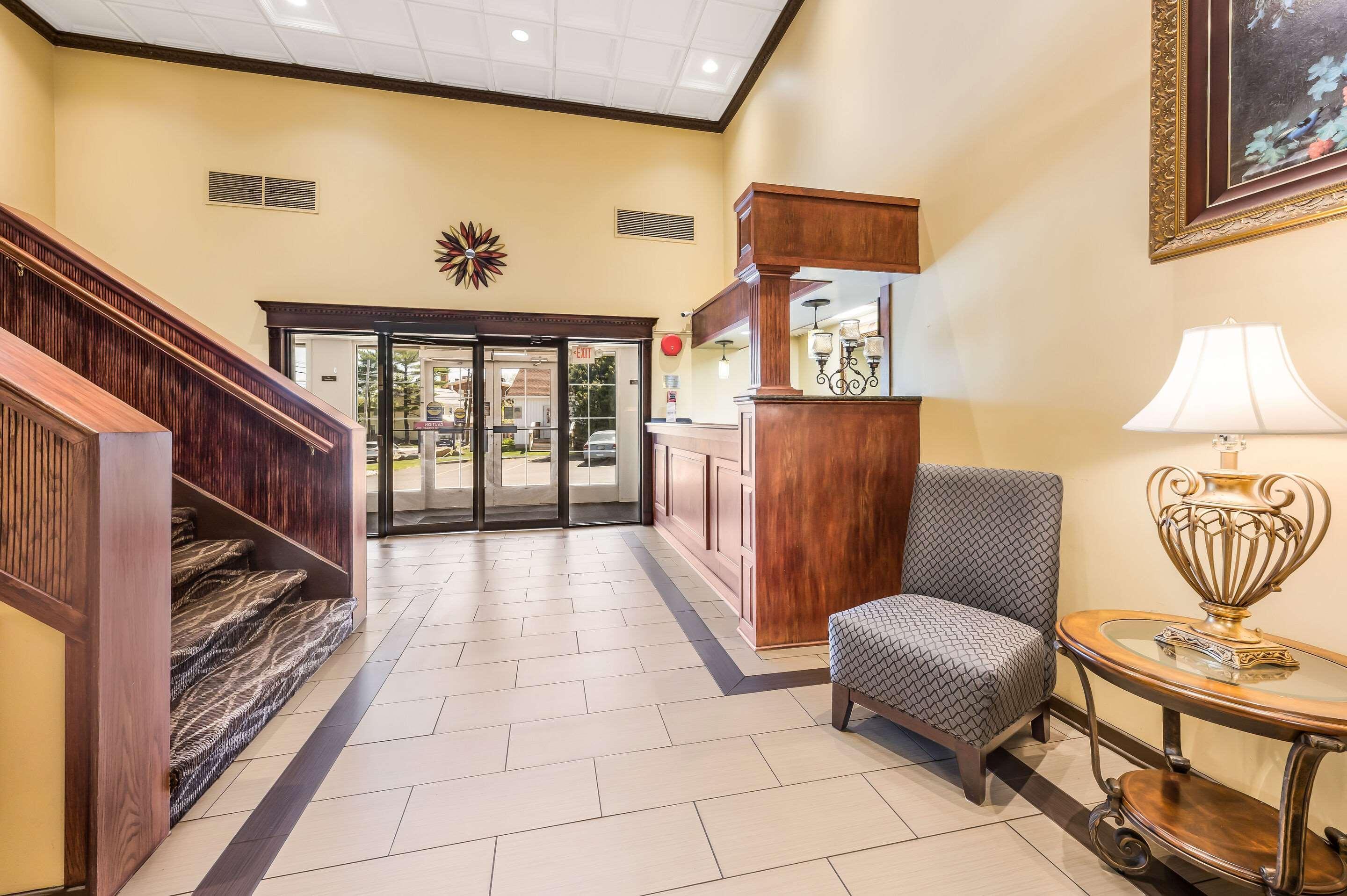 Econo Lodge Квакертаун Екстер'єр фото