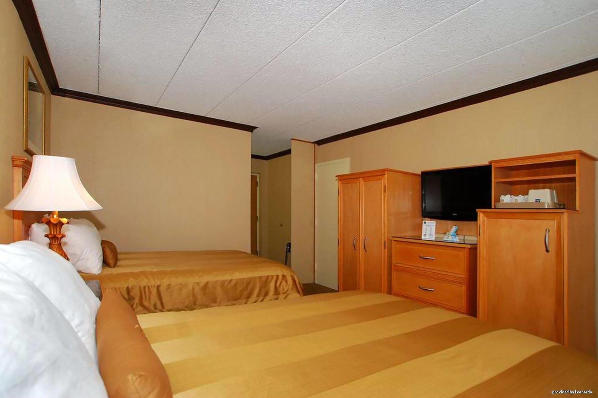 Econo Lodge Квакертаун Екстер'єр фото