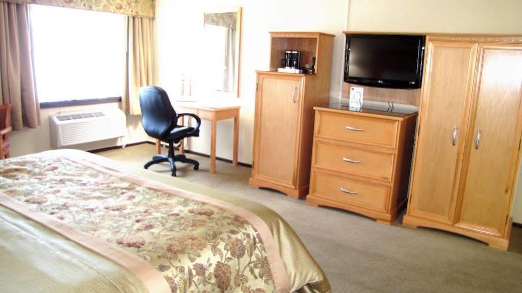 Econo Lodge Квакертаун Екстер'єр фото