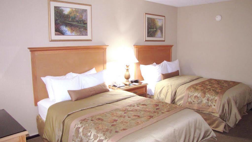 Econo Lodge Квакертаун Екстер'єр фото